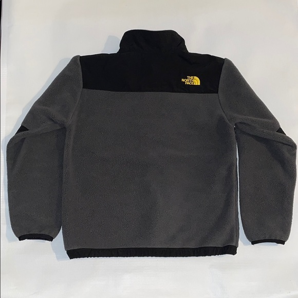 North Face Fleece Jacket - Picture 2 of 9